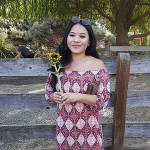 Meet your Posher, Lena